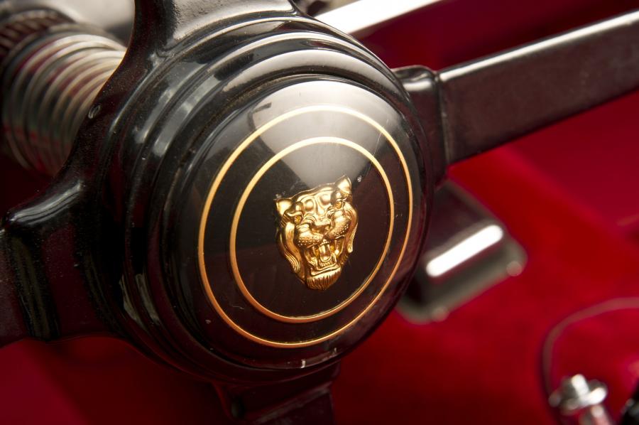  Jaguar XK150 3.8 Roadster 1960 года  (фото 5 из 15)
